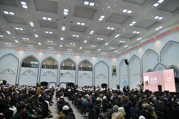 تصاویر برگزاری کنگره بین المللی آیت الله العظمی نائینی در نجف اشرف