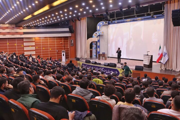 سومین همایش بزرگ فعالان رسانه بسیج شهرستان اراک
