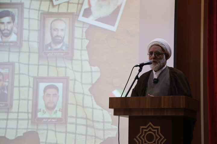 تصاویر / گردهمایی دانشجویان و طلاب بسیجی، پیشگامــان رهــایی