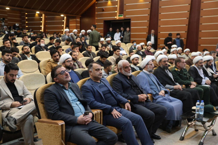 تصاویر / گردهمایی دانشجویان و طلاب بسیجی، پیشگامــان رهــایی