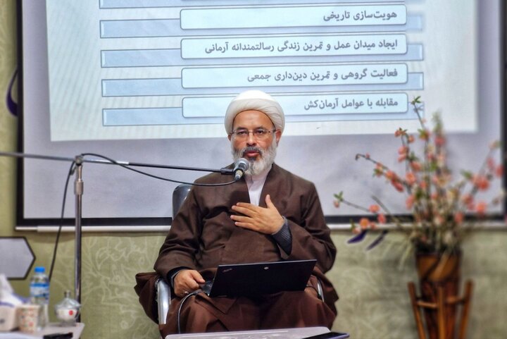 تصاویر/ برگزاری دوره تعالی۲روزه مدیران،معاونان و اساتید مدارس علمیه استان زنجان در قم