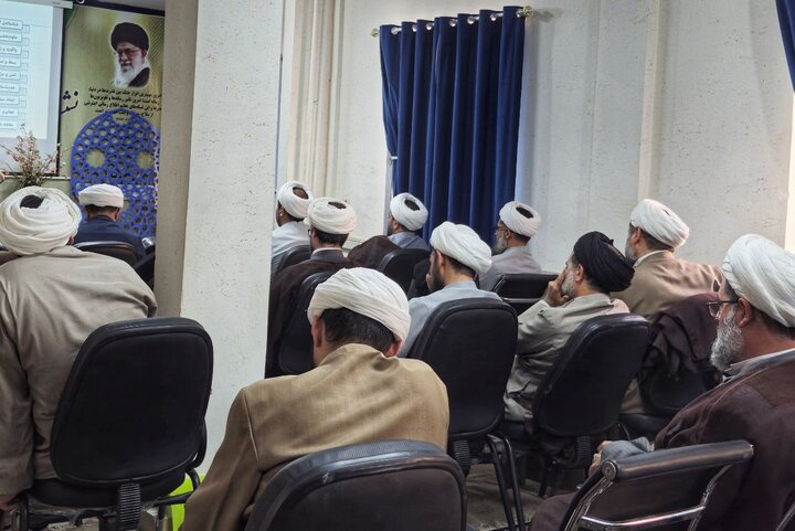 تصاویر/ برگزاری دوره تعالی۲روزه مدیران،معاونان و اساتید مدارس علمیه استان زنجان در قم