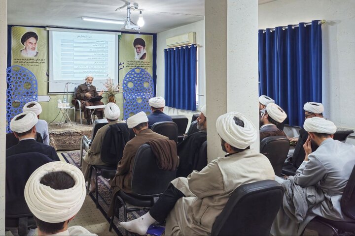 تصاویر/ برگزاری دوره تعالی۲روزه مدیران،معاونان و اساتید مدارس علمیه استان زنجان در قم