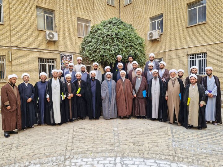 تصاویر/ برگزاری دوره تعالی۲روزه مدیران،معاونان و اساتید مدارس علمیه استان زنجان در قم