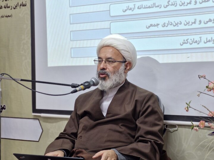 تصاویر/ برگزاری دوره تعالی۲روزه مدیران،معاونان و اساتید مدارس علمیه استان زنجان در قم