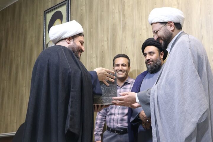 تصاویر/آیین تکریم و معارفه معاون فرهنگی و تبلیغ اداره کل تبلیغات استان مرکزی