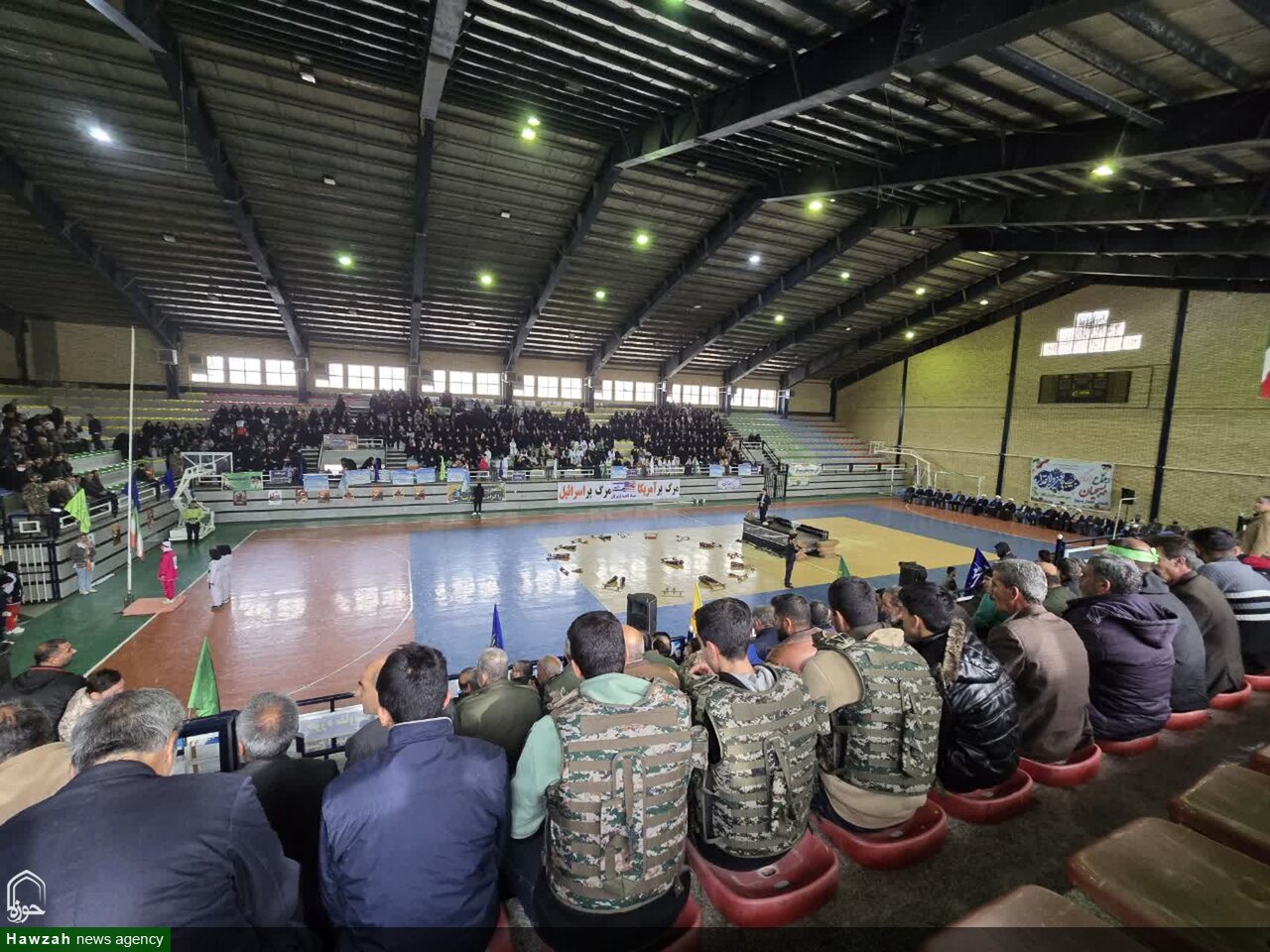 تصاویر / تجمع  بسیجیان شهرستان تویسرکان به مناسبت هفته بسیج