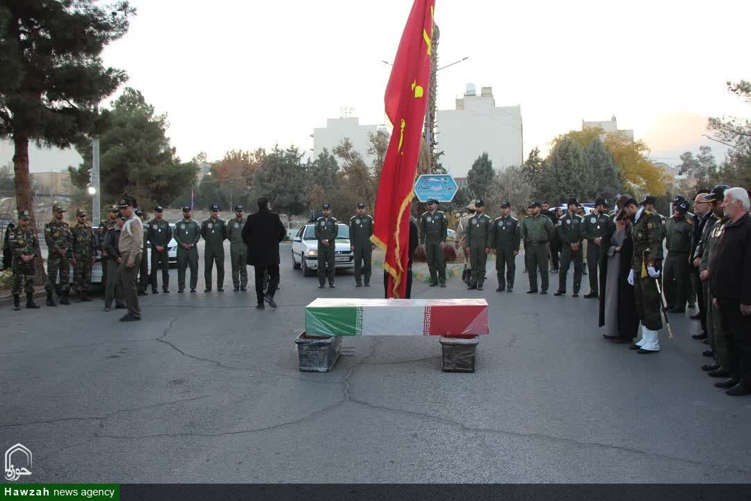 استقبال از پیکر مطهر شهید گمنام در مرکز آموزش هوانیروز شهید وطن پور اصفهان+ تصاویر