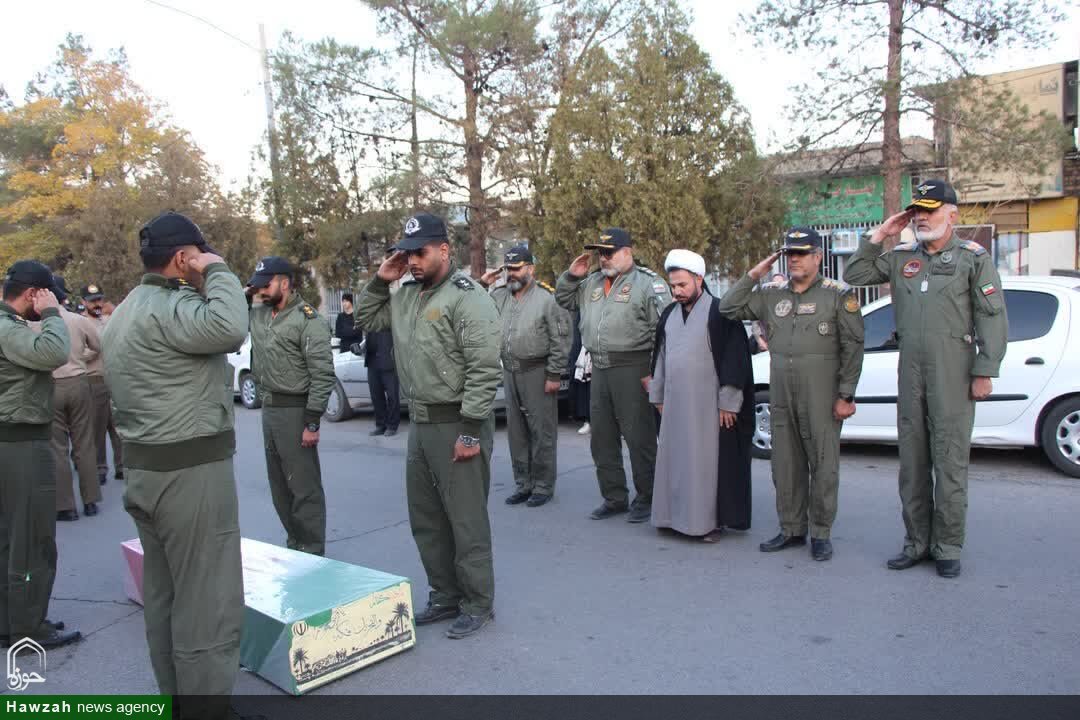 استقبال از پیکر مطهر شهید گمنام در مرکز آموزش هوانیروز شهید وطن پور اصفهان+ تصاویر