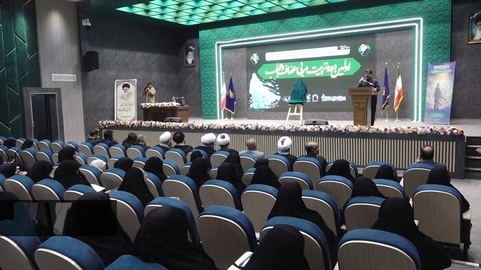 ظرفیت قم باید زیارت، حوزه های علمیه و مرجعیت دینی باشد/ در مسئله حجاب کم کاری شده است