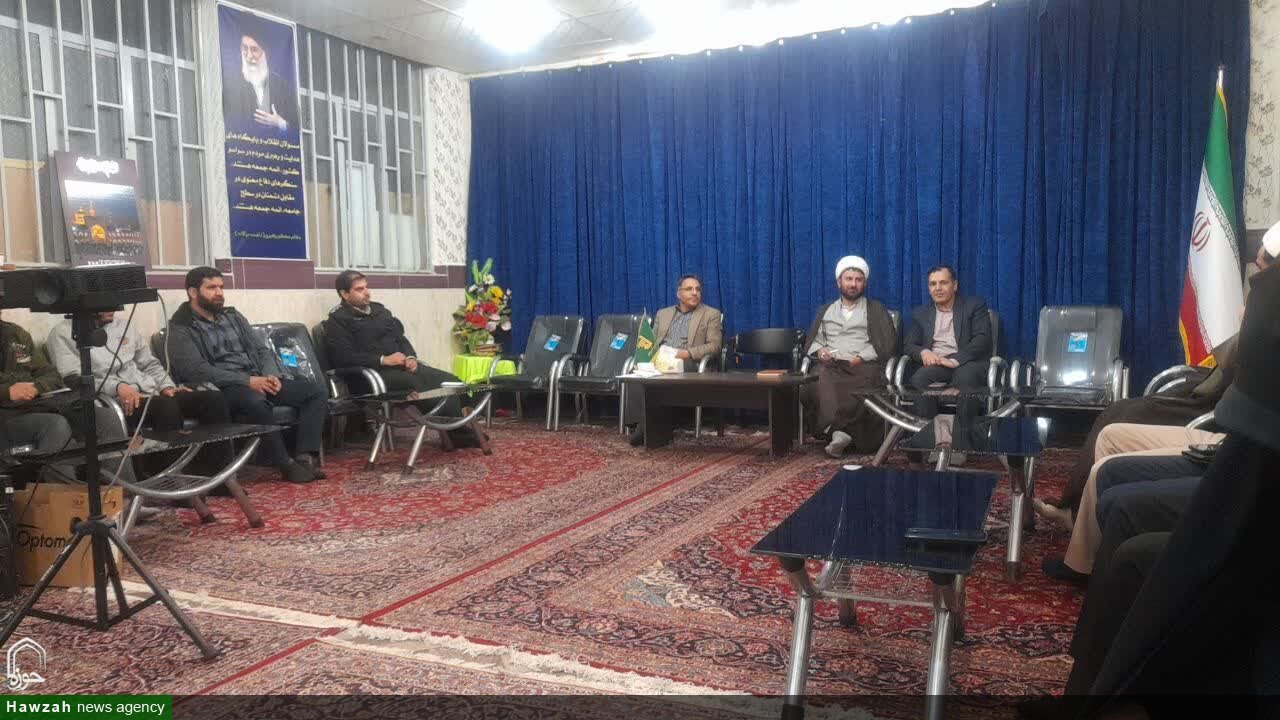 برگزاری نشست امر به معروف و نهی از منکر در دفتر امام جمعه دلفان