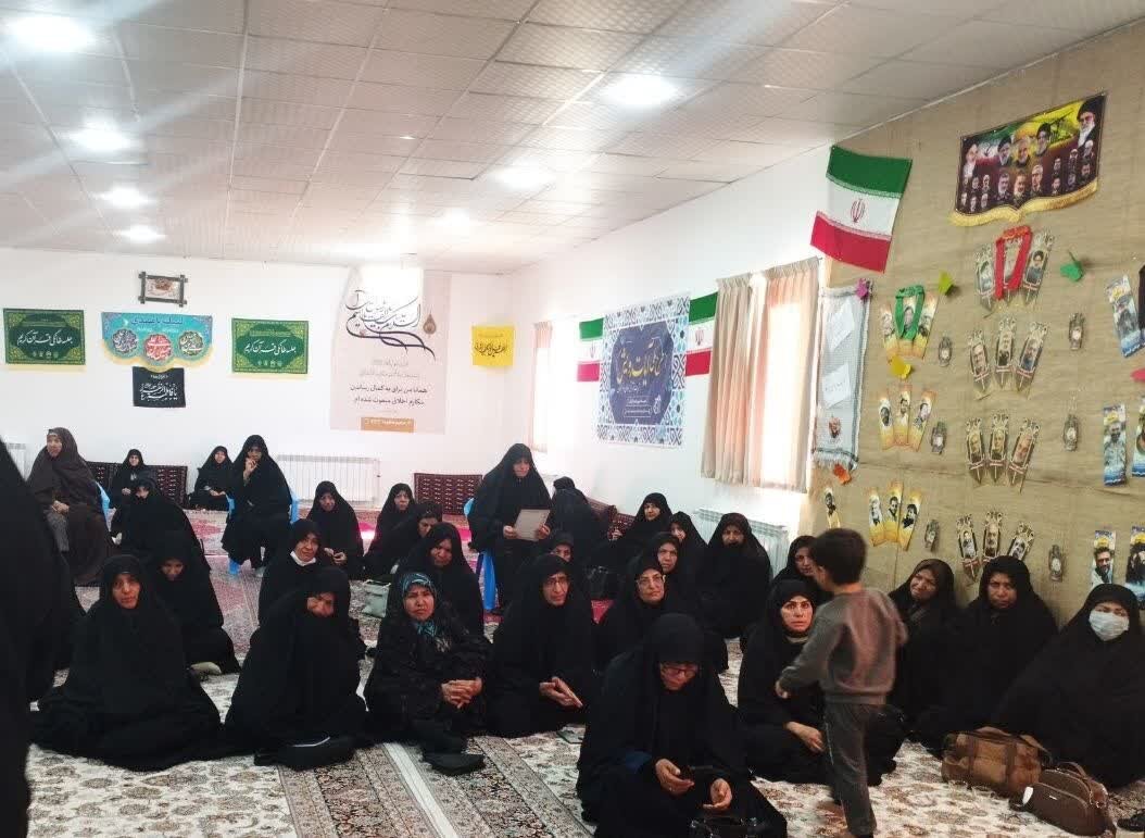 برگزاری ویژه برنامه های عزاداری مدرسه علمیه فاطمیه بردسیر+عکس