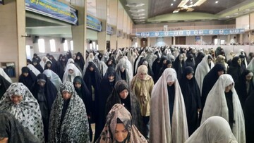 تصاویر/اقامه نماز عبادی سیاسی جمعه در خمین