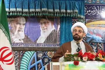 تأکید امام جمعه خرمدره بر نقش کلیدی مجلس در رفع ناکارآمدی‌ها