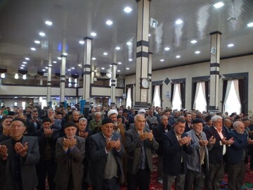 تصاویر/ اقامه نماز جمعه شهرستان چهاربرج