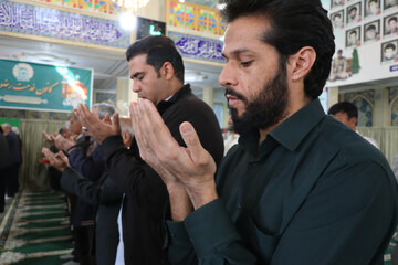 تصاویر/ اقامه نماز جمعه شهر زیدآباد