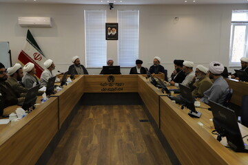 کلیپ| دوره دانش‌افزایی ولایت فقیه ویژه اساتید حوزه‌ های علمیه شمالغرب کشور