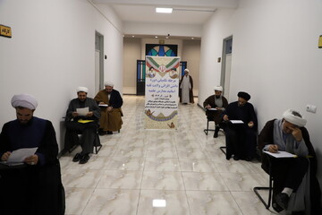 تصاویر/ برگزاری آزمون کتبی دانش افزایی ولایت فقیه ویژه اساتید حوزه های علمیه شمالغرب کشور