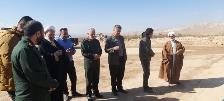 تصاویر/ حضورامام جمعه جوشقان قالی در مراسم کلنگ زنی سالن ورزشی شهرداری ومرکز جامع سلامت جوشقان قالی