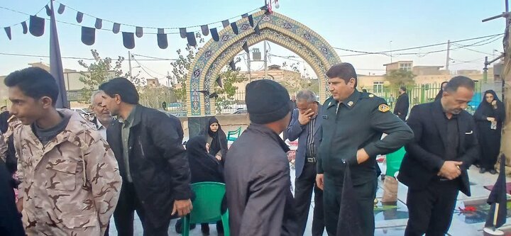 تصاویر غبارروبی و عطرافشانی گلزارشهدای ابوزیدآباد