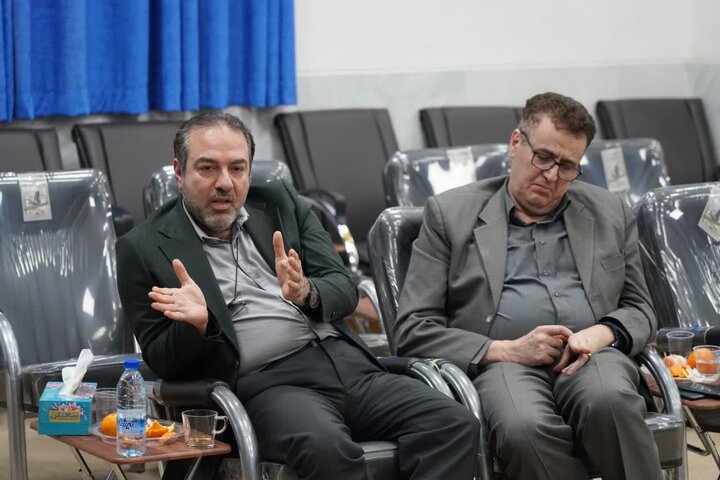تصاویر/دیدار رئیس کمیسیون بهداشت و درمان مجلس شورای اسلامی به‌همراه اعضای این کمیسیون با نماینده ولی‌فقیه در لرستان