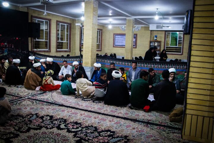 عزاداری شهادت حضرت زهرا(س) در مدرسه علمیه جعفریه زرند