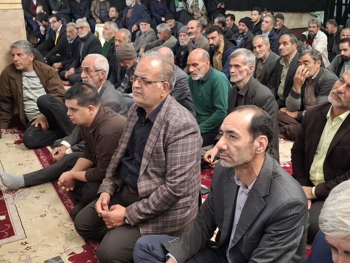 تصاویر/ نماز عبادی سیاسی بخش برزک در روستای آزران