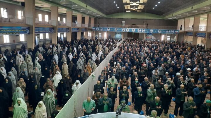 تصاویر/اقامه نماز عبادی سیاسی جمعه در خمین