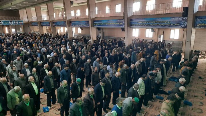 تصاویر/اقامه نماز عبادی سیاسی جمعه در خمین