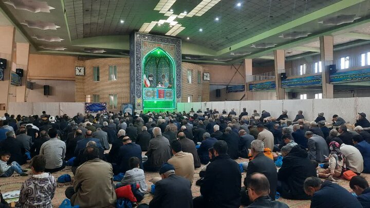 تصاویر/اقامه نماز عبادی سیاسی جمعه در خمین