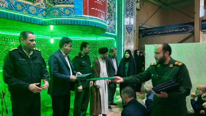 تصاویر/اقامه نماز عبادی سیاسی جمعه در خمین