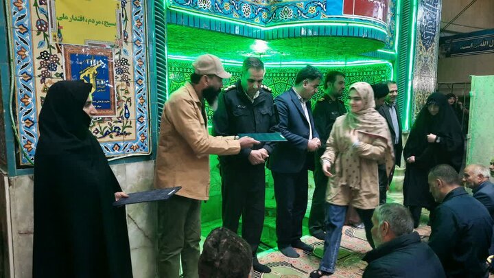 تصاویر/اقامه نماز عبادی سیاسی جمعه در خمین