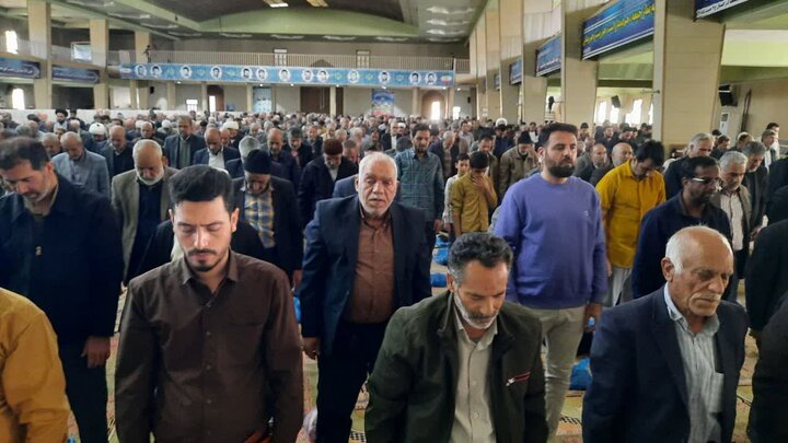 تصاویر/اقامه نماز عبادی سیاسی جمعه در خمین