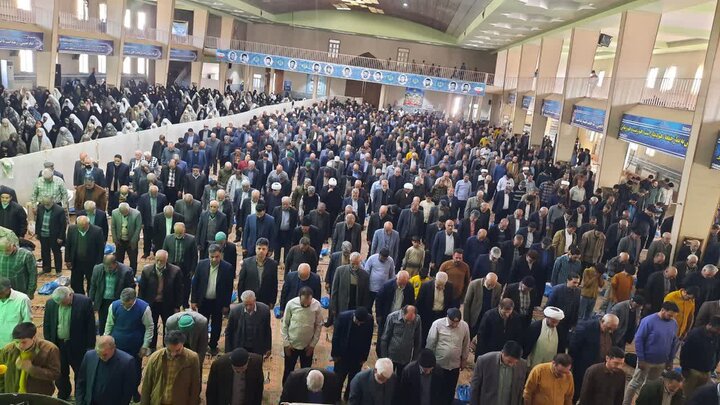 تصاویر/اقامه نماز عبادی سیاسی جمعه در خمین