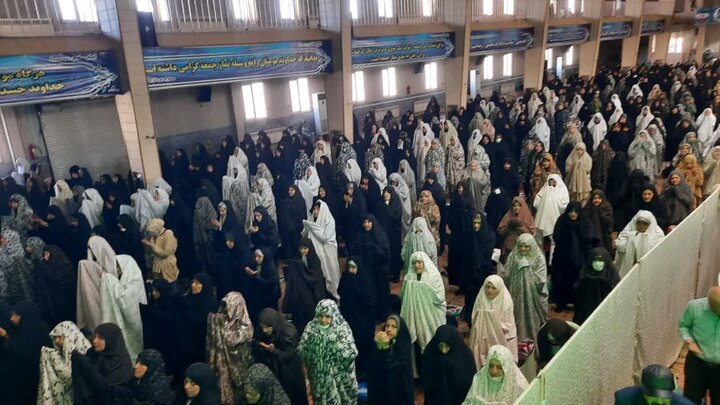 تصاویر/اقامه نماز عبادی سیاسی جمعه در خمین