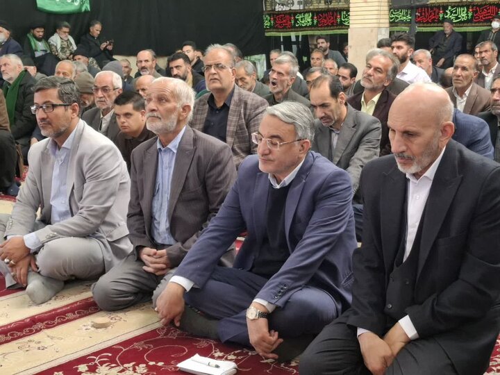 تصاویر/ نماز عبادی سیاسی بخش برزک در روستای آزران