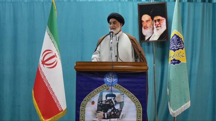 تصاویر/ اقامه نماز جمعه در شهرستان ایوان