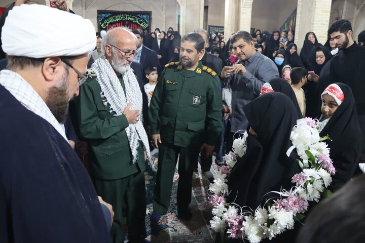 تصاویر/ آیین رونمایی از مجموعه سه‌جلدی قاب‌های افتخار؛ خاطرات شهید طلبه سید محمدجواد حسینی فیروزآبادی