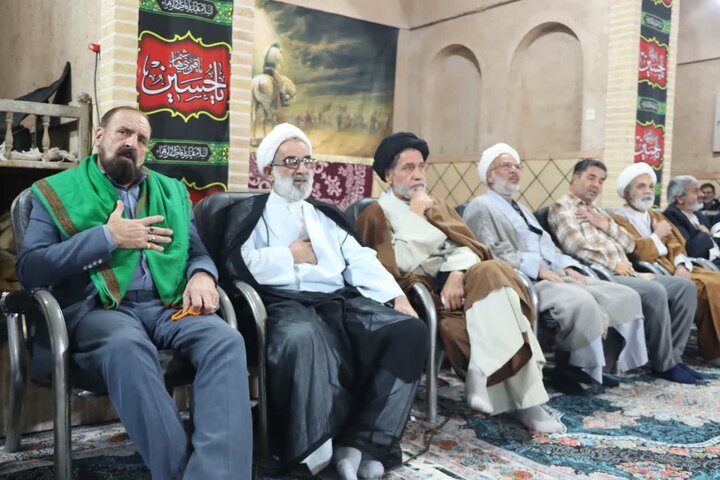 تصاویر/ آیین رونمایی از مجموعه سه‌جلدی قاب‌های افتخار؛ خاطرات شهید طلبه سید محمدجواد حسینی فیروزآبادی