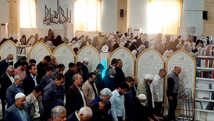 تصاویر/ آیین عبادی سیاسی نماز جمعه شهرستان زابل