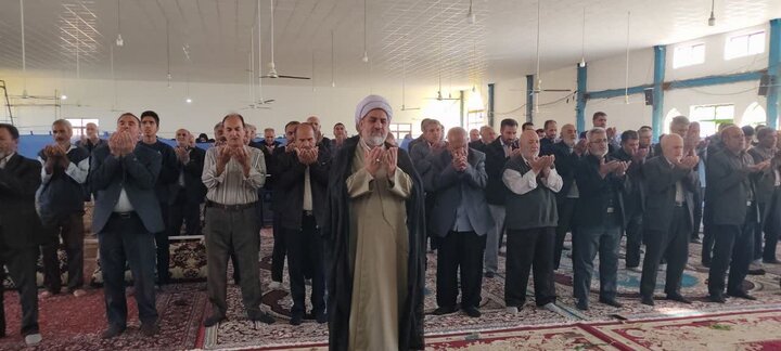 تصاویر/ اقامه نماز جمعه شهر صفائیه