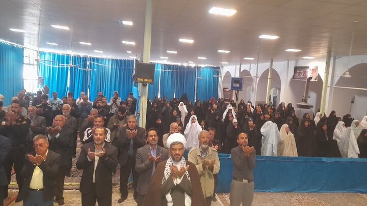 تصاویر/ اقامه نماز جمعه شهر یزدان‌آباد