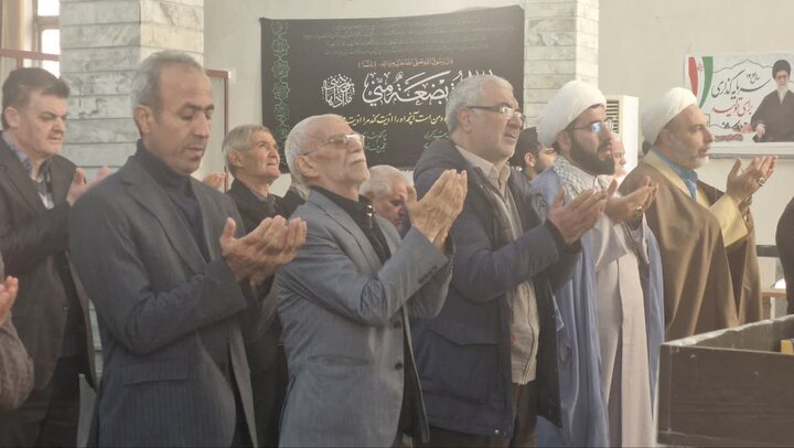 تصاویر/  اقامه نماز جمعه پلدشت