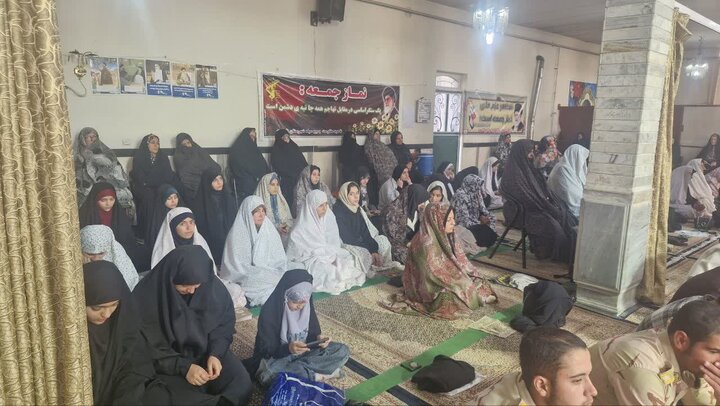 تصاویر/  اقامه نماز جمعه پلدشت