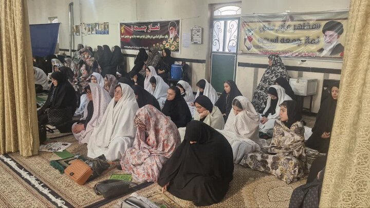 تصاویر/  اقامه نماز جمعه پلدشت