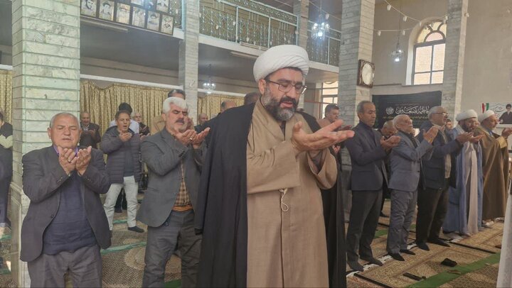 تصاویر/  اقامه نماز جمعه پلدشت