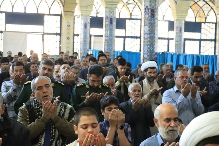 تصاویر/ اقامه نماز جمعه شهر ماهان