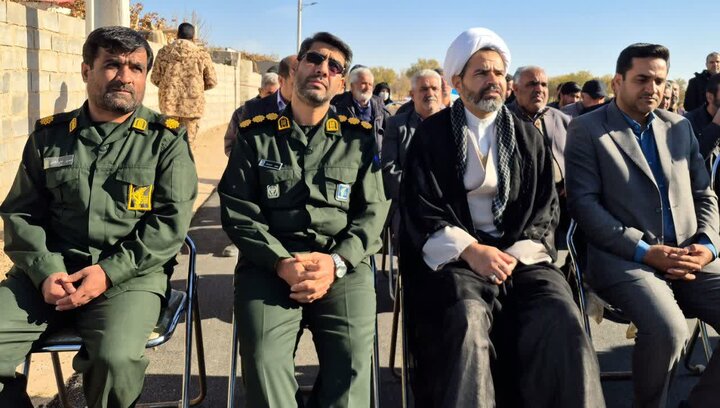 تصاویر/ افتتاح پروژه آسفالت روستایی گاریز سفلی تا حاجی‌آباد با حضور امام جمعه گاریزات