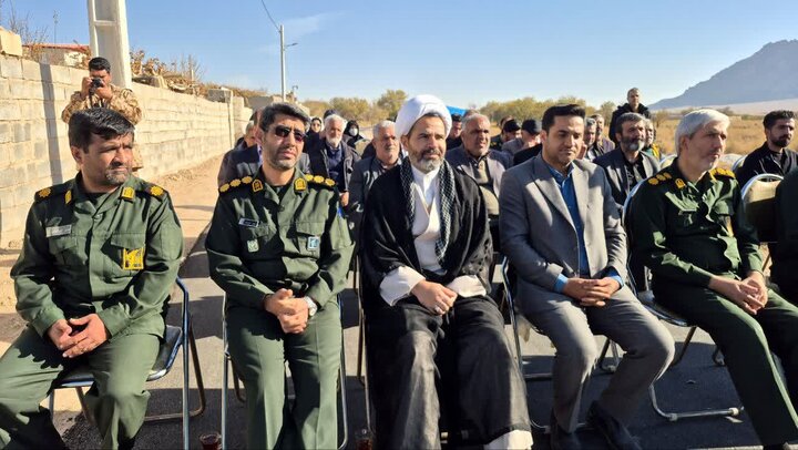 تصاویر/ افتتاح پروژه آسفالت روستایی گاریز سفلی تا حاجی‌آباد با حضور امام جمعه گاریزات