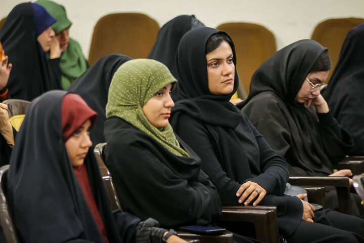 تصاویر/ اختتامیه محفل شعر آن صبح نزدیک در مسجد مقدس جمکران